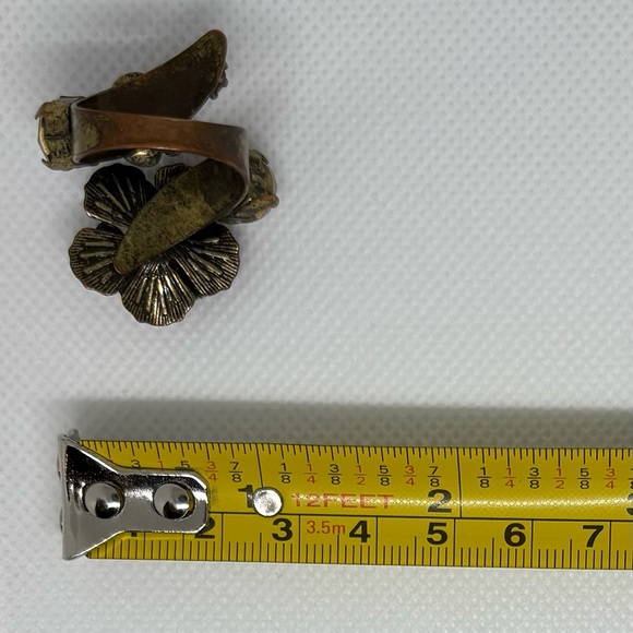 Dark Romance Floral Wrap Goth Ring - Picture 10 of 10